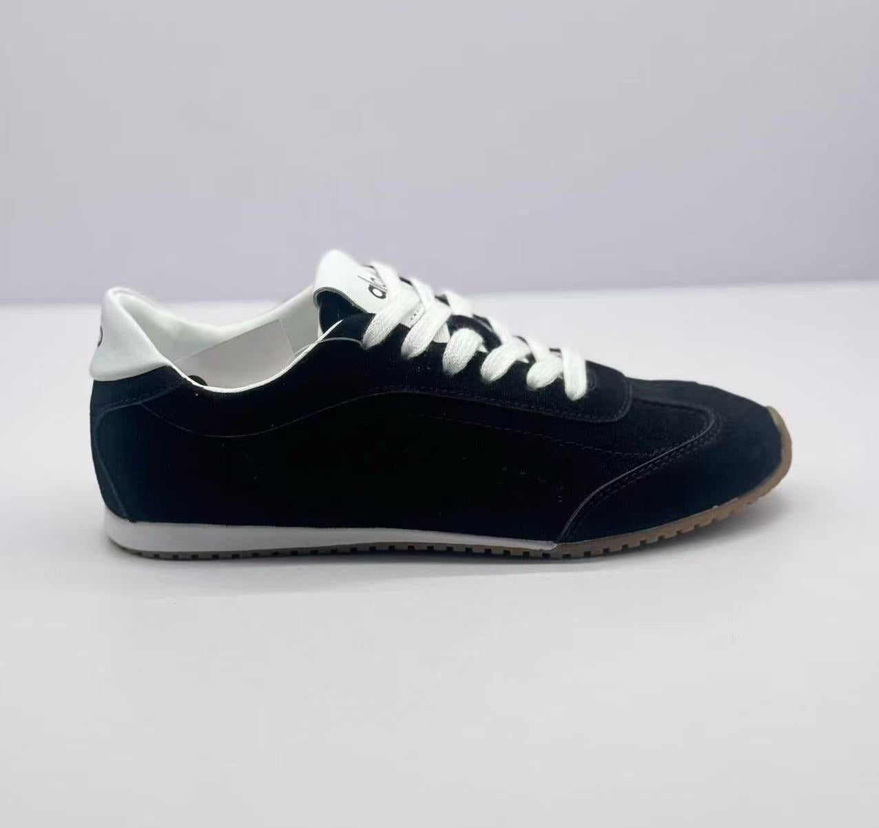 ALO All-black German training shoes