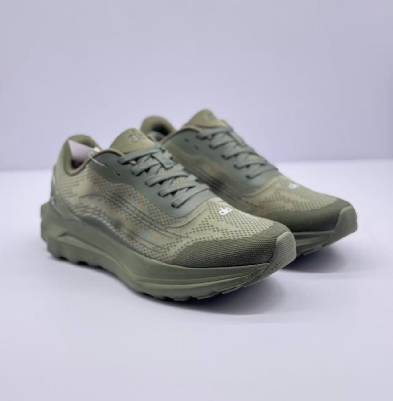 Alo Runner Shoes - Green Olive
