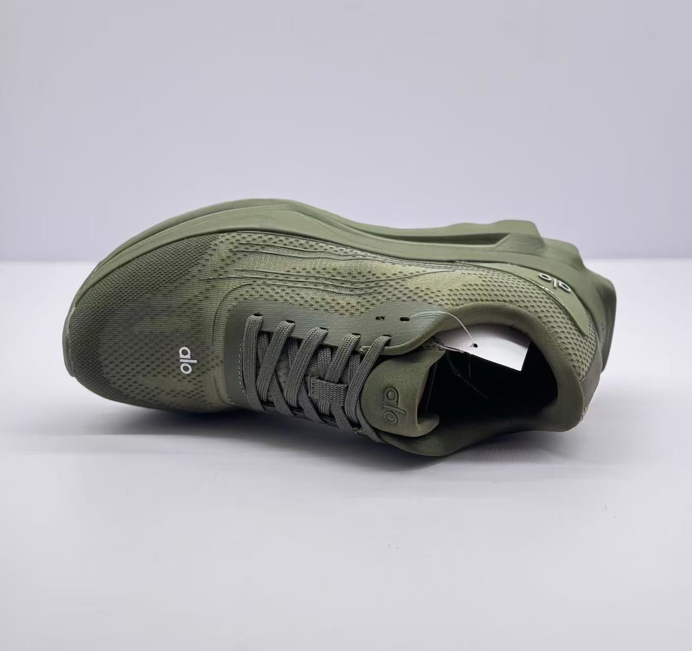 Alo Runner Shoes - Green Olive