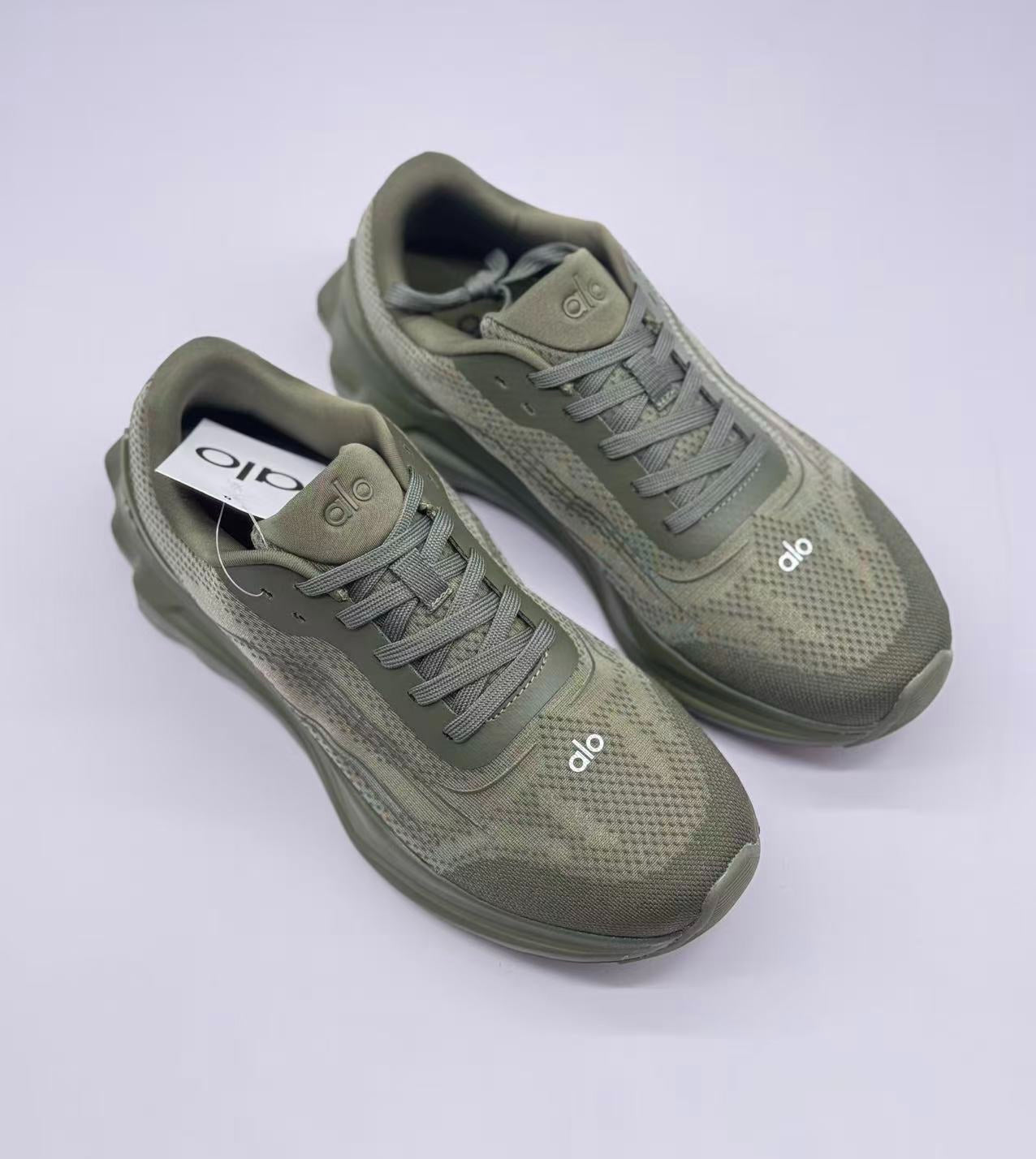 Alo Runner Shoes - Green Olive