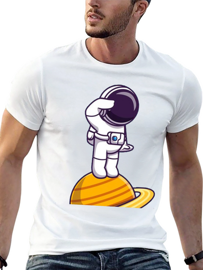 Astronaut on Saturn Graphic Tee